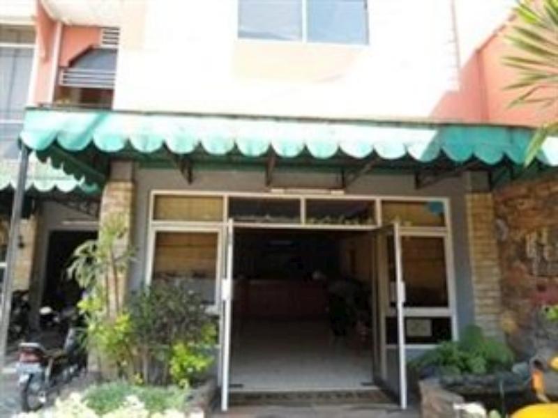 Hotel Margosuko มะลัง ภายนอก รูปภาพ